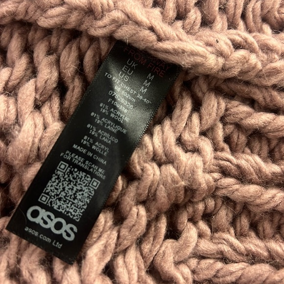 NWT Heavy Chunky Handknitted Sweater - Picture 6 of 8